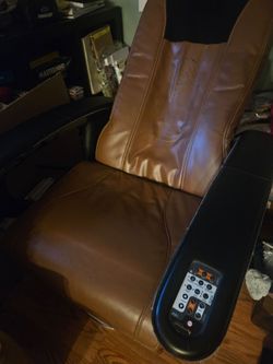 Free !! Back massage chair