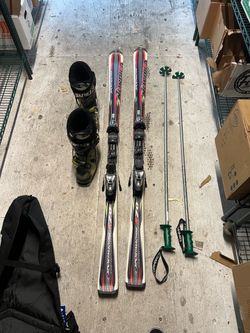 Skis/Boots/Bag