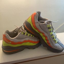 Nike Air Max 95 kids’ size 6