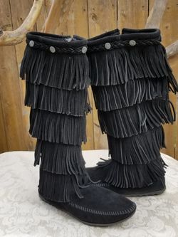 MINNETONKA 5 Layer Fringe Boot * size 10