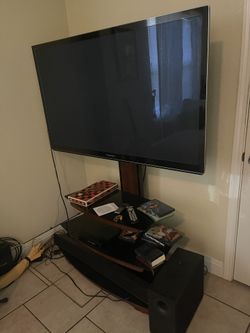 Flat Screen Tv with Tv Stand