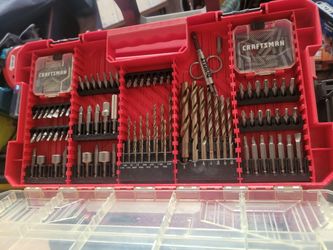 CRAFTSMAN 140-piece impact drill/driver bit set. 