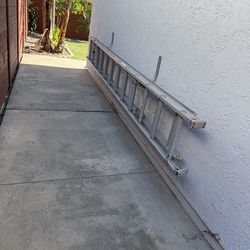 24 foot extension ladder