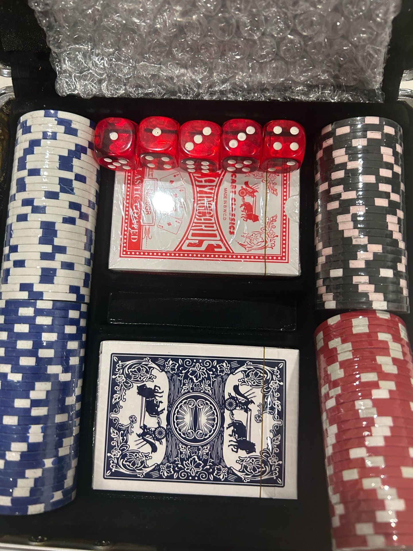 Brand new poker set