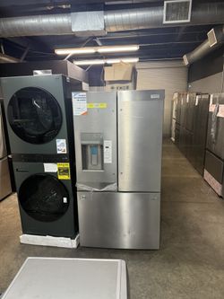 Frigidaire - Gallery 27.8 Cu. Ft. French Door Refrigerator with Adjustable Temp Drawer - Smudge Proof Stainless Steel