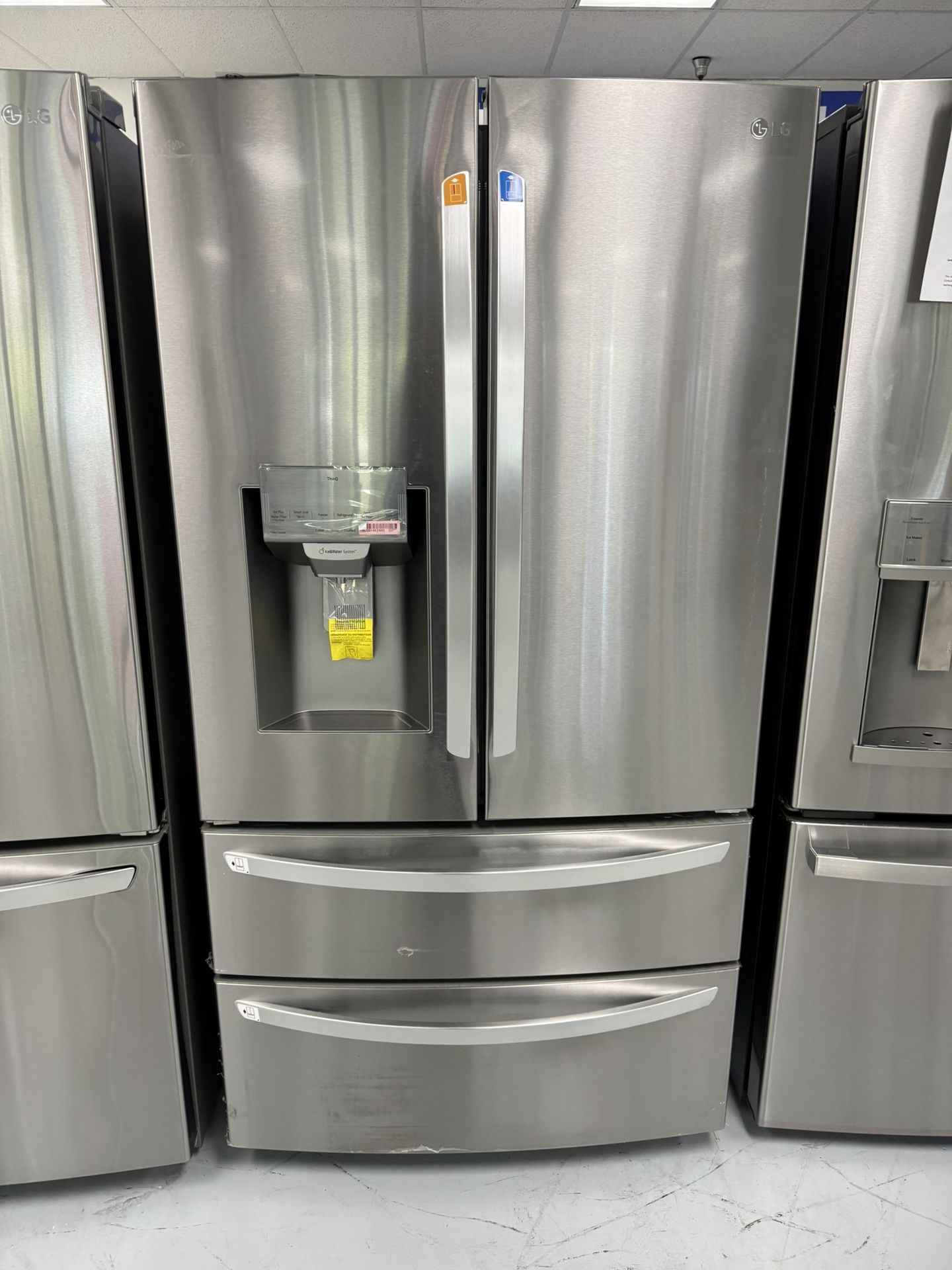 LG 28 Cu.ft French Door Refrigerator With Water And Ice