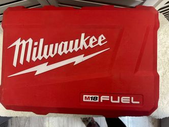 LIKE NEW Milwaukee M18 FUEL Hammer Drill & Impact Driver Kit (3697-22)