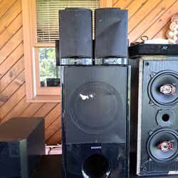 Sony Home Theater Stereo System Speakers& Subwoofer!