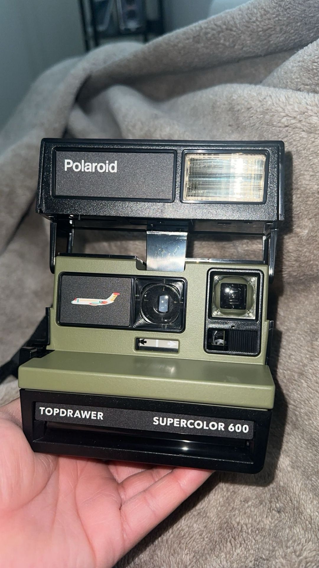 Vintage Polaroid 600 SUPERCOLOR 635 CL INSTANT FILM CAMERA