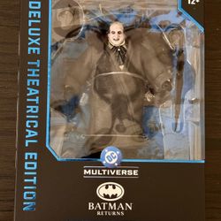 Batman Returns DC Multiverse The Penguin (Deluxe Theatrical Edition) Action Figure