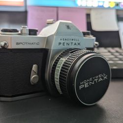 Honeywell Pentax - Spotmatic SP ii / 2 - 35mm SLR - Film - Vintage Camera 