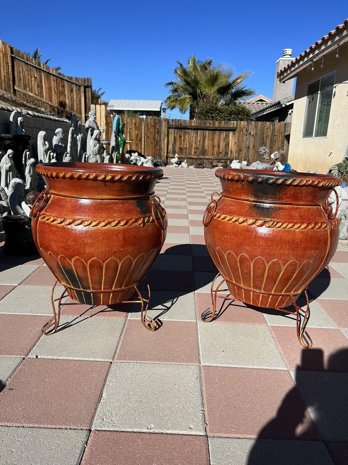 New Flower Pots Made Out Of Clay And Metal Perfect Gift 🎁