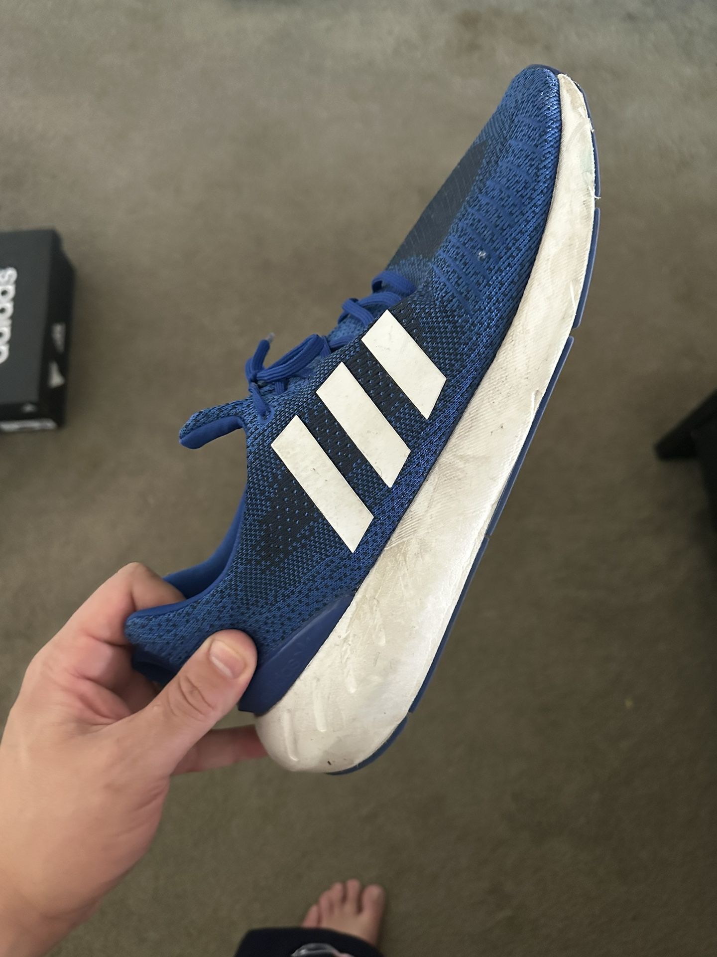 Adidas Sneakers
