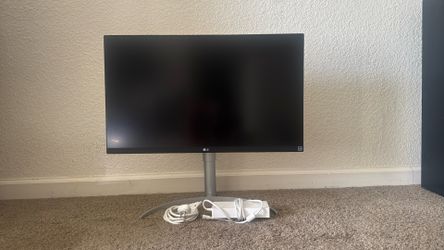 LG 27” Monitor 