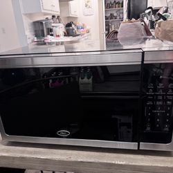 Oster Microwave 