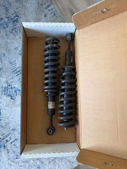 2023 Toyota 4Runner Front Shocks