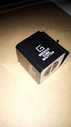 Groove cube shutter Bluetooth speaker