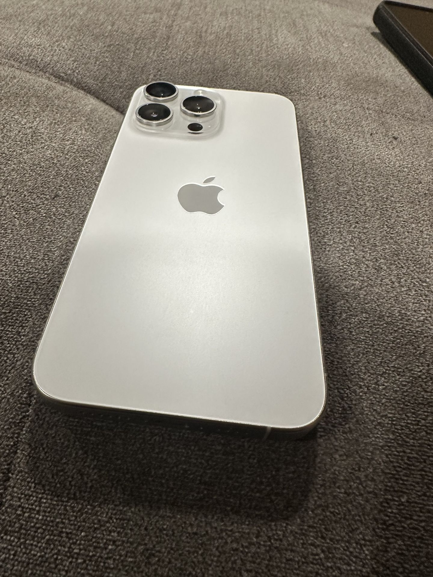 IPHONE 15 PRO MAX 1TB  AT&T ONLY!  NO TRADES! 