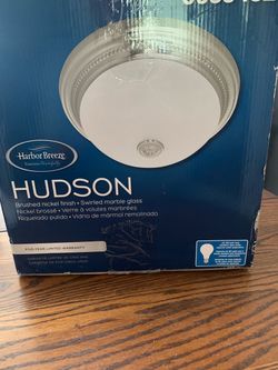 Harbor Breeze - Hudson Bath Fan with Light