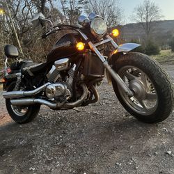 2002 Honda Magna 750