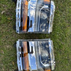 16-18 Chevy Silverado Headlights OEM