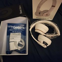 Beats Solo 4