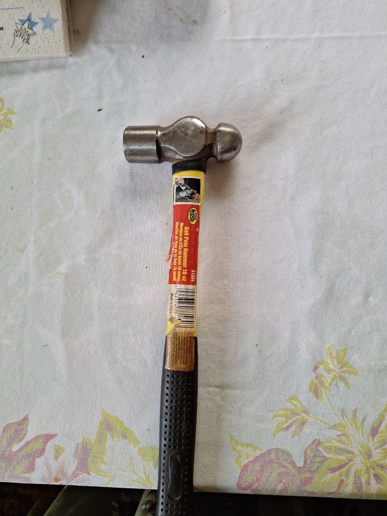 Tool Cache 16 Oz Ball Pein Hammer