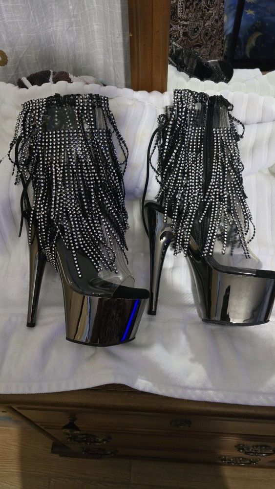 7" Platform Pleaser Boots