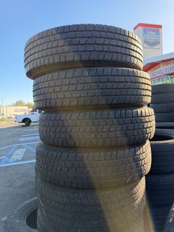 215/85/16  Michelin set de Tires. Con 80% de Vida las 4