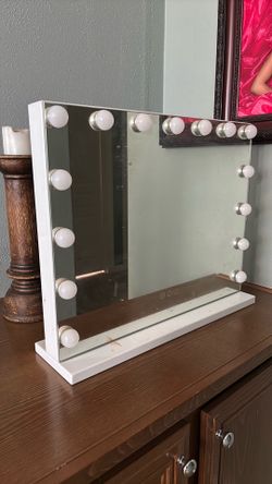 Vanity mirror