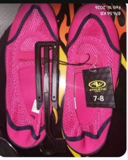 Athletic Works Water Shoes Size 7-8