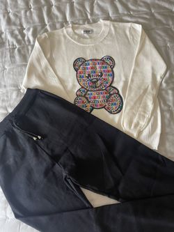 Women’s Sweater Set Size Medium