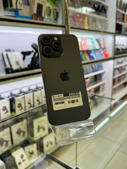 iPhone 15 Pro Max 512GB Unlocked Pre-owned