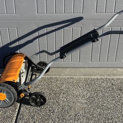 Fiskars 17” StaySharp Push Reel Lawn Mower 