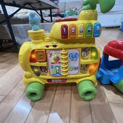VTech Sit-to-Stand Alphabet Train – 13 Blocks, Excellent Condition