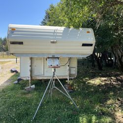 1986 Travel Trailer