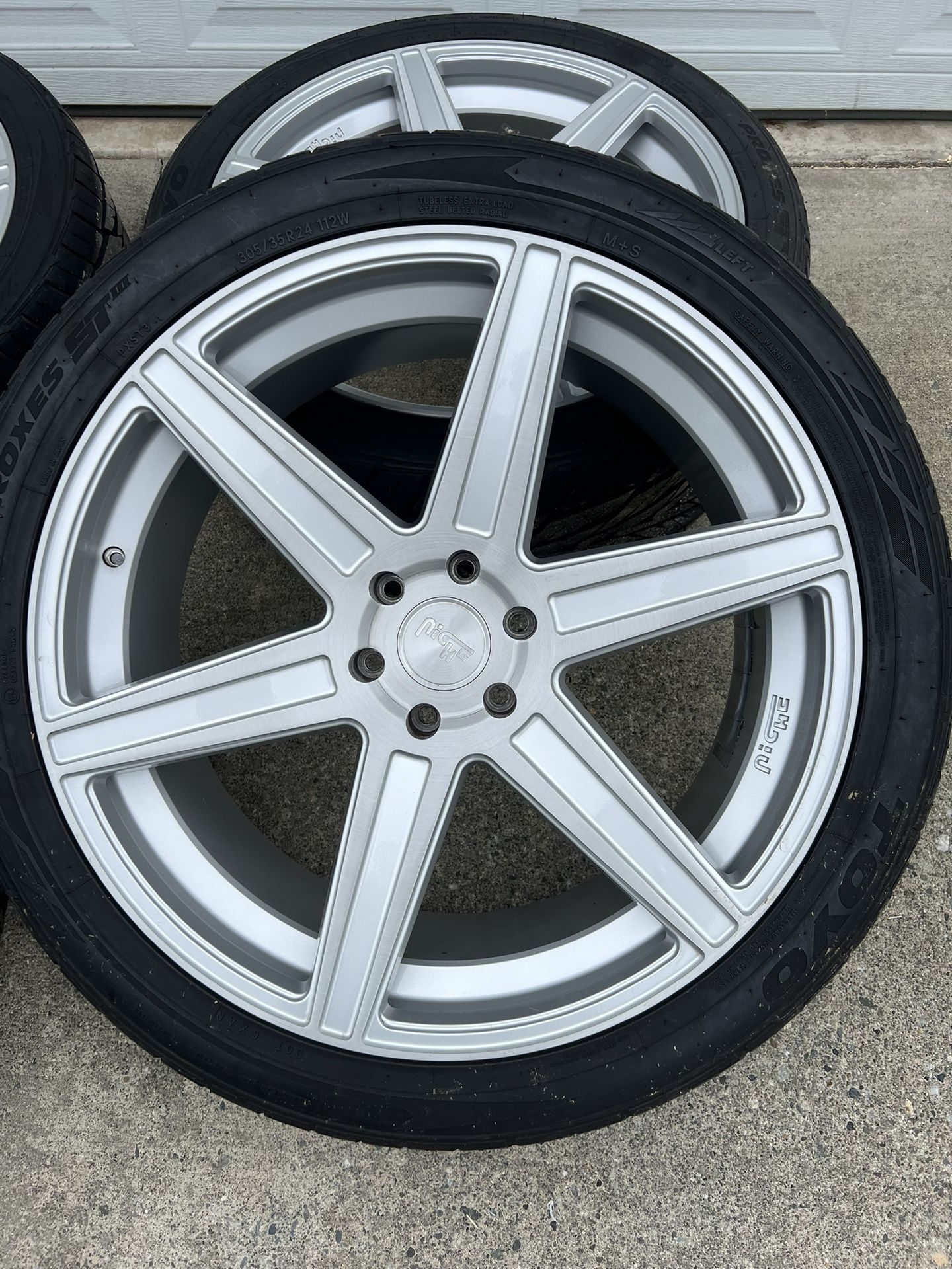 24” M235 Carinas