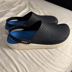 CROCS Lite Ride Clogs/Slippers/Shoes. Men’s Size: 11. Blue/White. Like New!