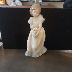 Lladro Nao TulipTime #1001 1986 Vintage Porcelain