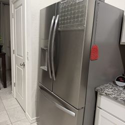 28 Cu. Ft. Standard Depth French Door Refrigerator in Stainless Steel, ENERGY STAR