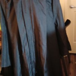 Black GRADUATION GOWN 5'7"/5'8"