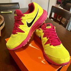 NIKE LUNARFLY 3 Volt Shoes Women’s Size 7  487751-706