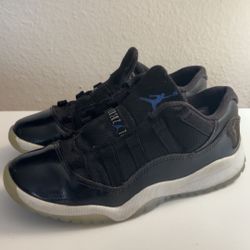 Kids Retro Jordan 11s, Size 1.5 Y