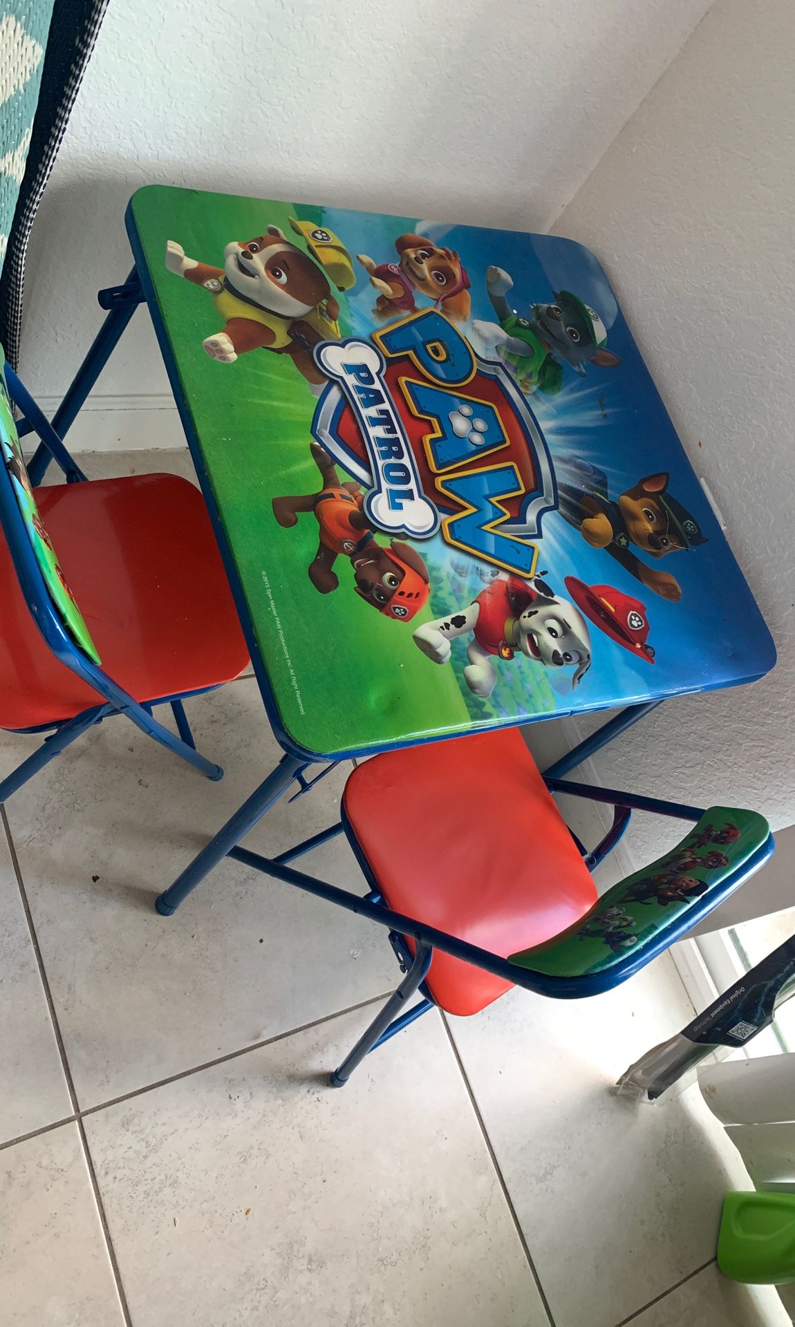 Kids paw patrol activity table & chairs