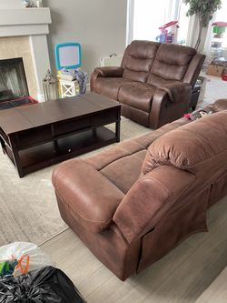 Sofas Y Mesa