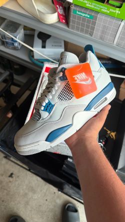 Air Jordan 4 Military Blue