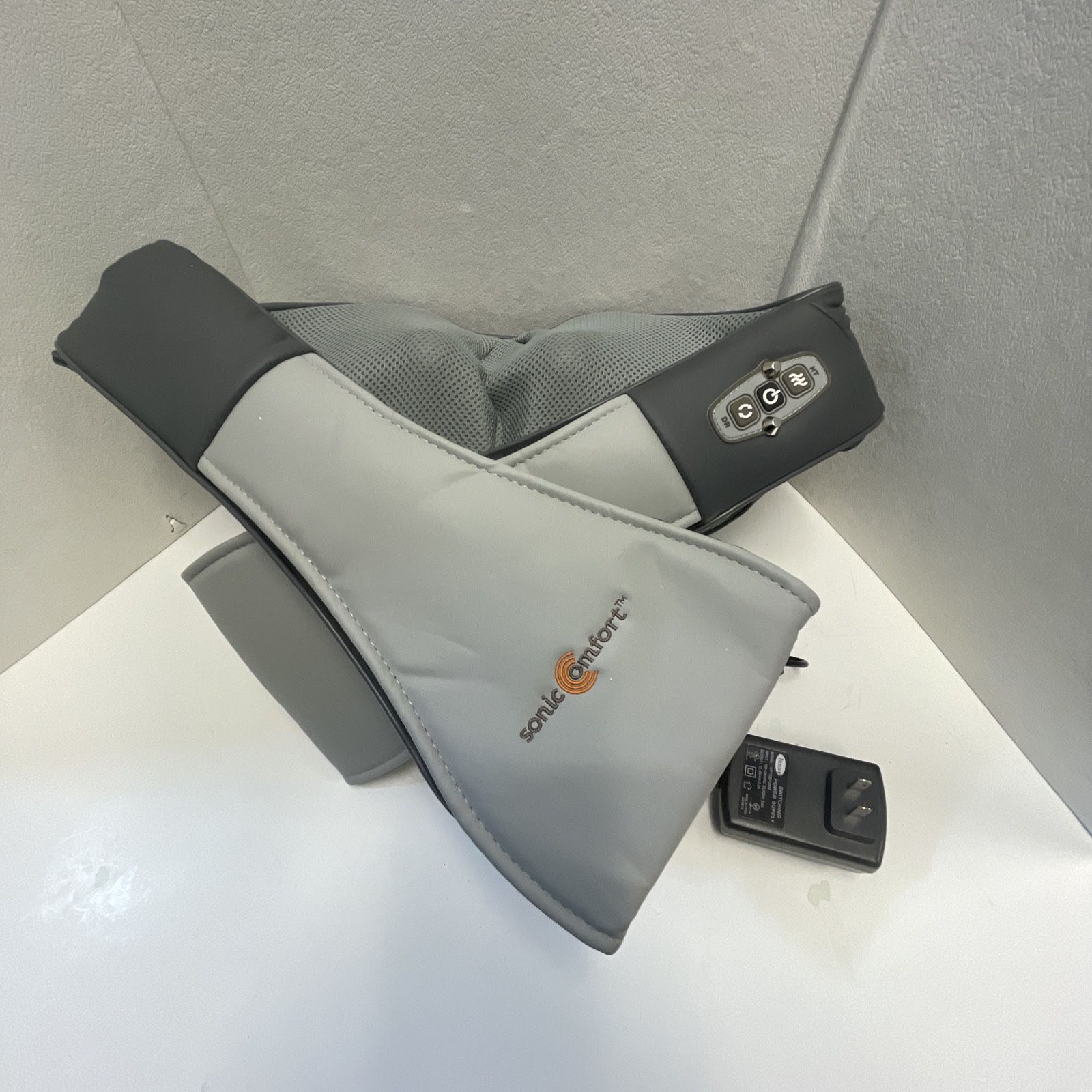 Sonic Comfort Theraplus Neck & Shoulder Massager ~ Heat Therapy - Tested