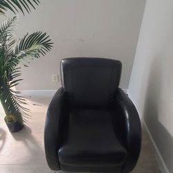 Black/brown Leather Accent Chair