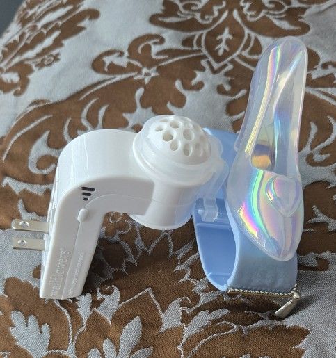 Bath & Body Works Disney Princess Cinderella Slipper Wallflower Plug In Light Up