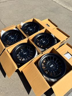 Brand New 17” KMC KM447 Impact Forged For 6x135 Ford F150 Raptor and Expedition 17x8.5